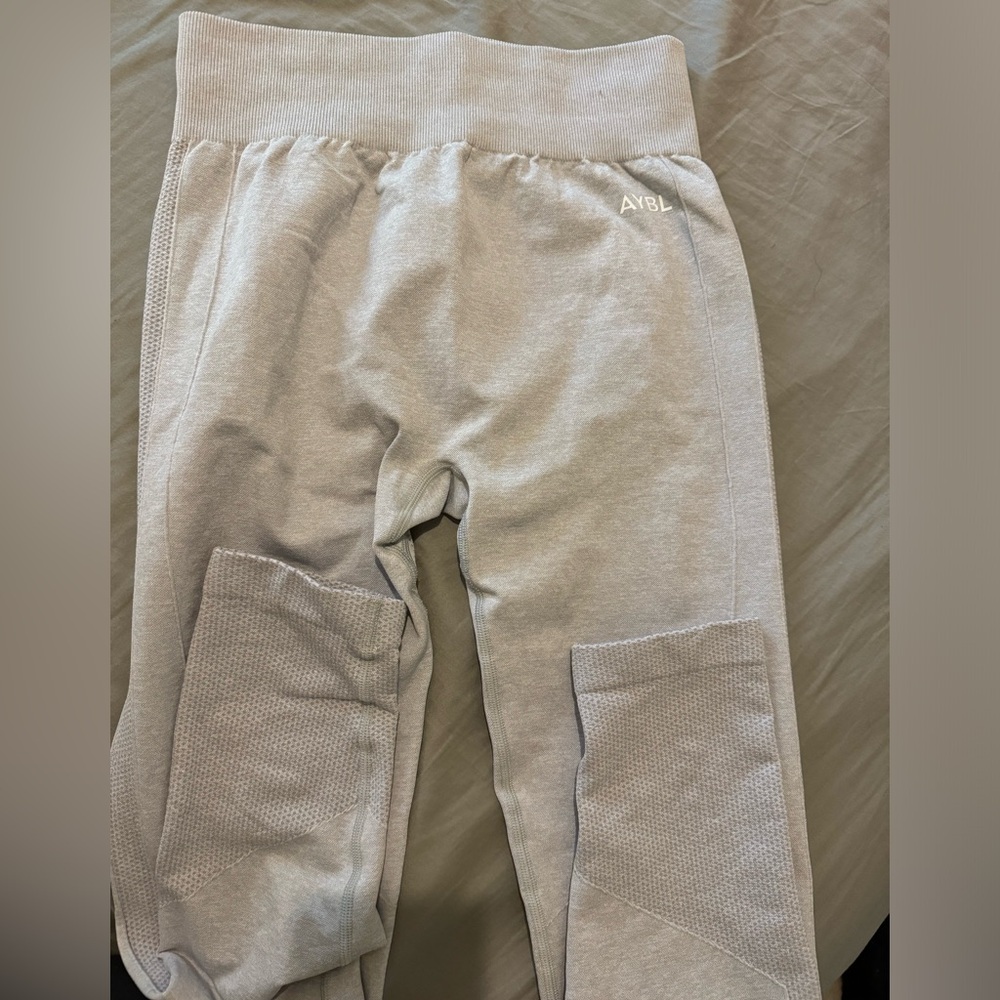 Size M AYBL leggings light gray